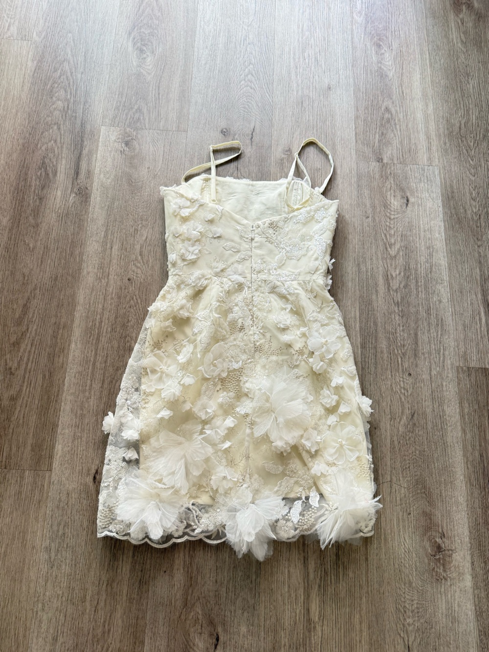 helsi hilma ivory white 3d floral applique sequin embellished mini dress XS NEW - Picture 3 of 5